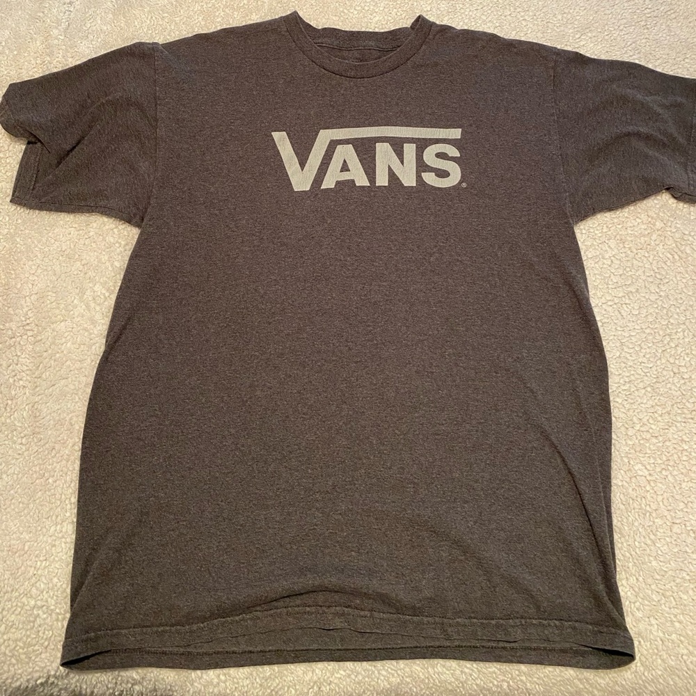 Large grey Vans shirt